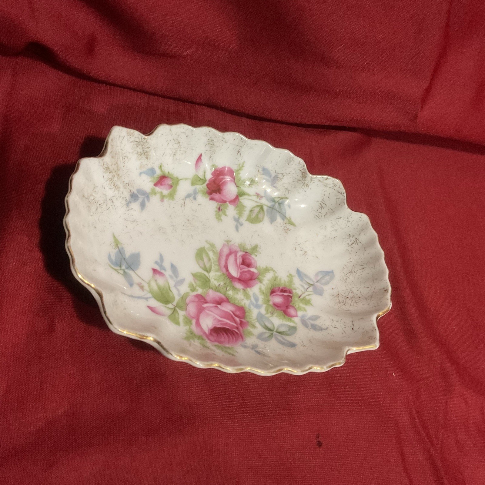 Dresden Rose Trinket Or Bon Bon Plate 9/809 Gold Accent On Edges 5.5” Lovely