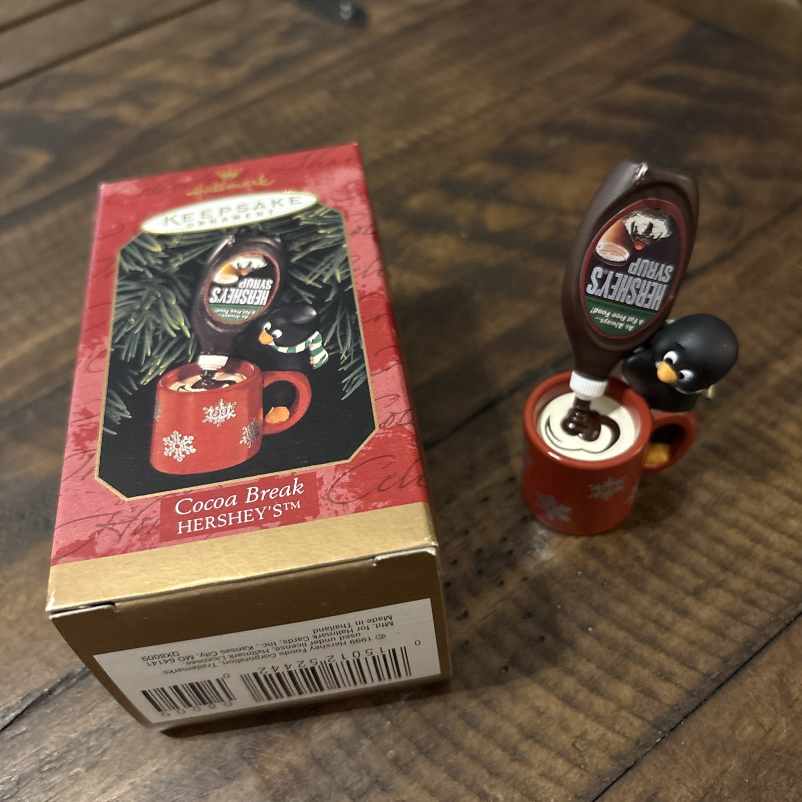 VTG 1999 Hallmark Keepsake Ornament Cocoa Break Penguin Hershey's Syrup Mug