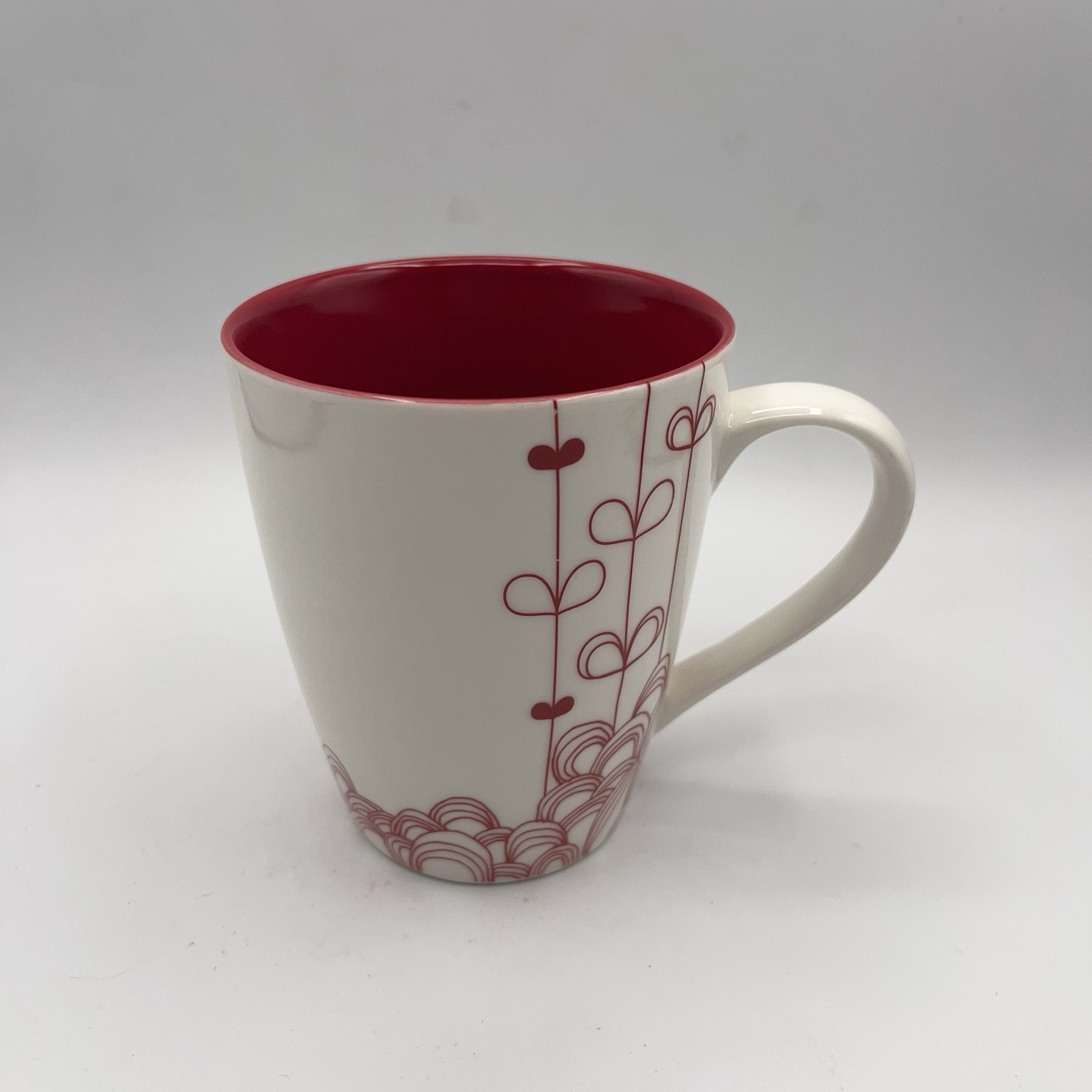 Starbucks 2009 Coffee Mug Cup String Red Hearts White 16 oz NewBone China Starbucks 2009 Coffee Mug Cup String Red Hearts White 16 oz NewBone China