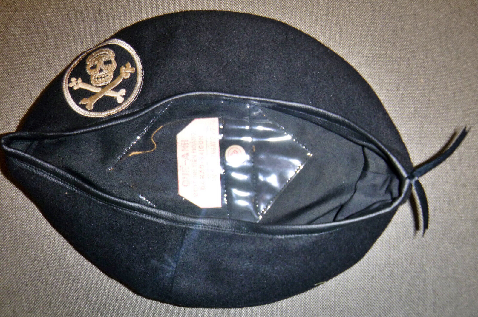 BLACK BERET - US RANGER - XXL Size 62 - Cracked Skull, Jolly Roger - Vietnam War