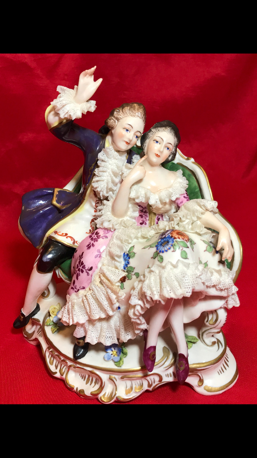 ANTIQUE 19th GERMAN PORCELAIN LACE FIGURINE OF A COUPLE VOLKSTEDT 5.5\