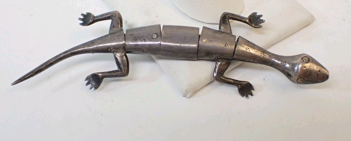 Antique Wang Hing Chinese Export Silver Articulated Lizard Figure Sculpture Neat