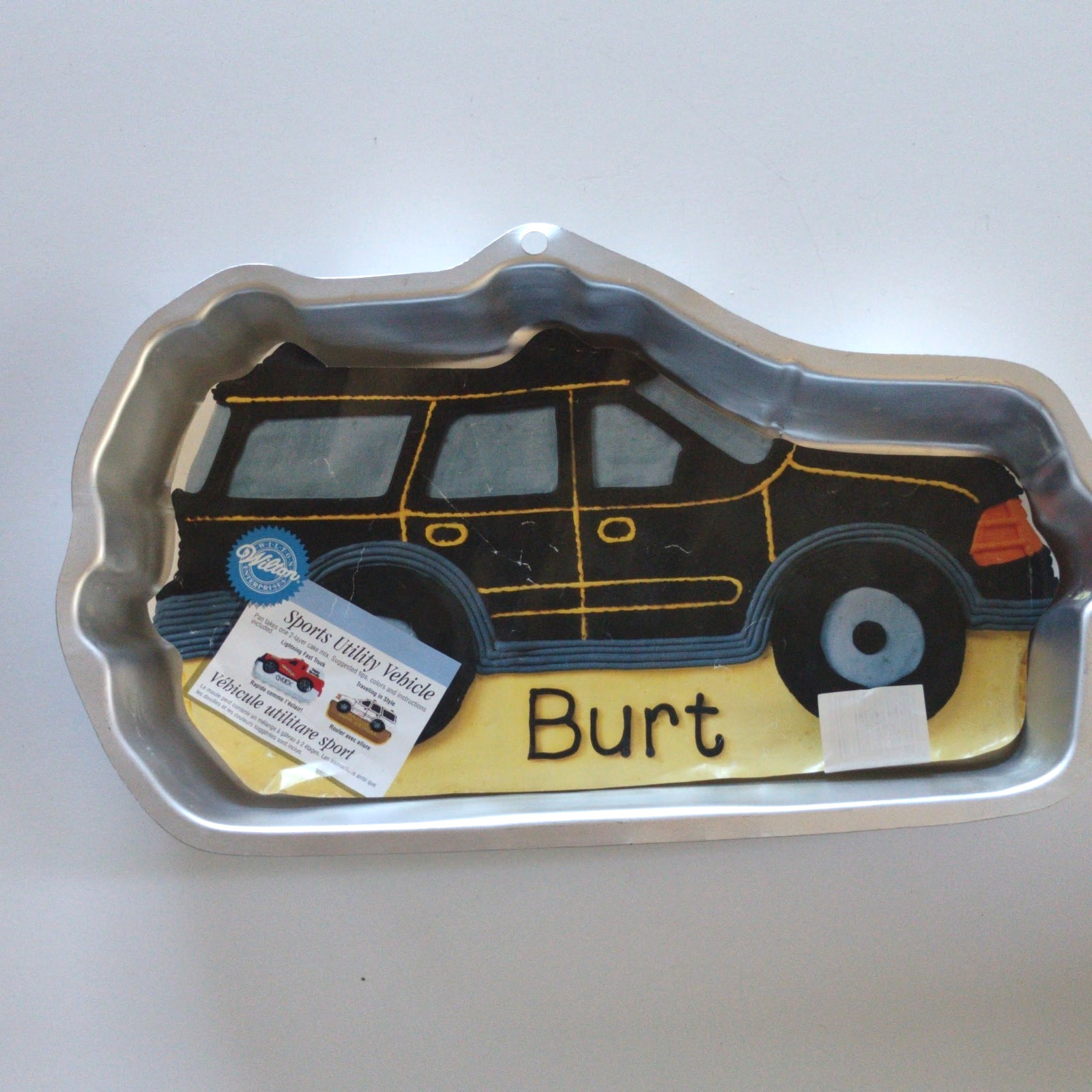 Vintage 1998 Wilton Cake Pan 2105-2034 Sports Utility Car Aluminum New Old Stock