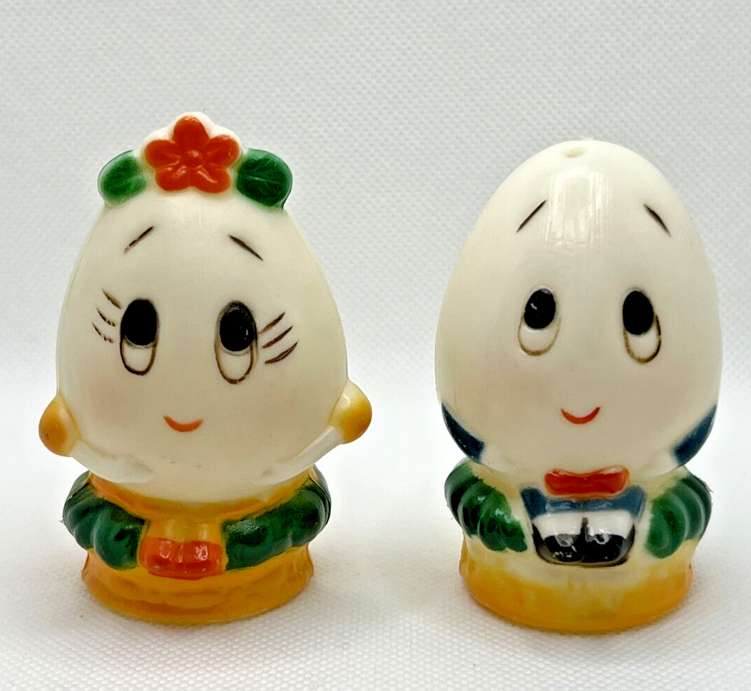 Vintage MCM Anthropomorphic Salt & Pepper Shakers Egg Couple Plastic Cute Couple