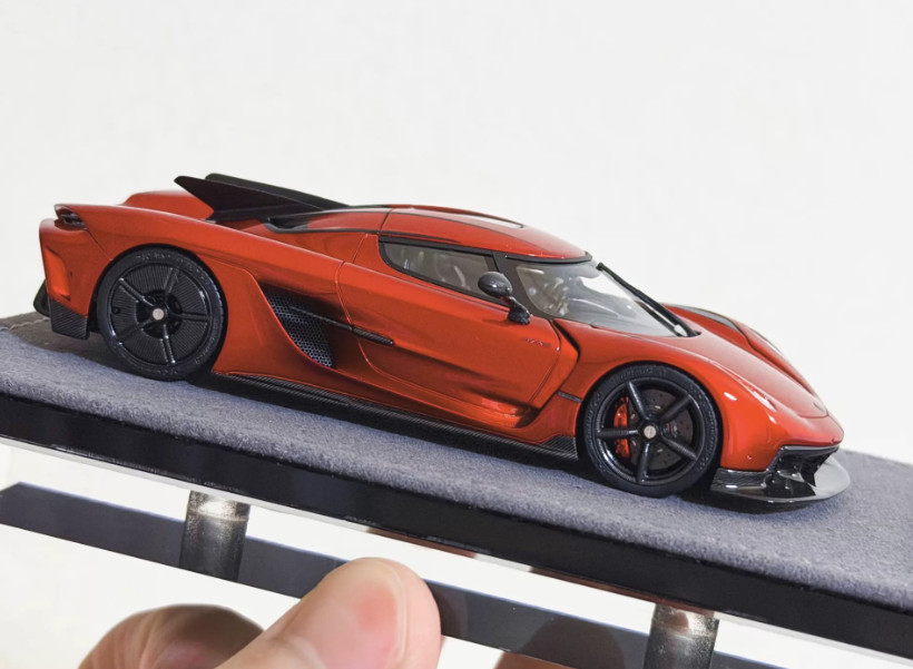Gryning 1/43 Koenigsegg Jesko Candy Red Limited 39
