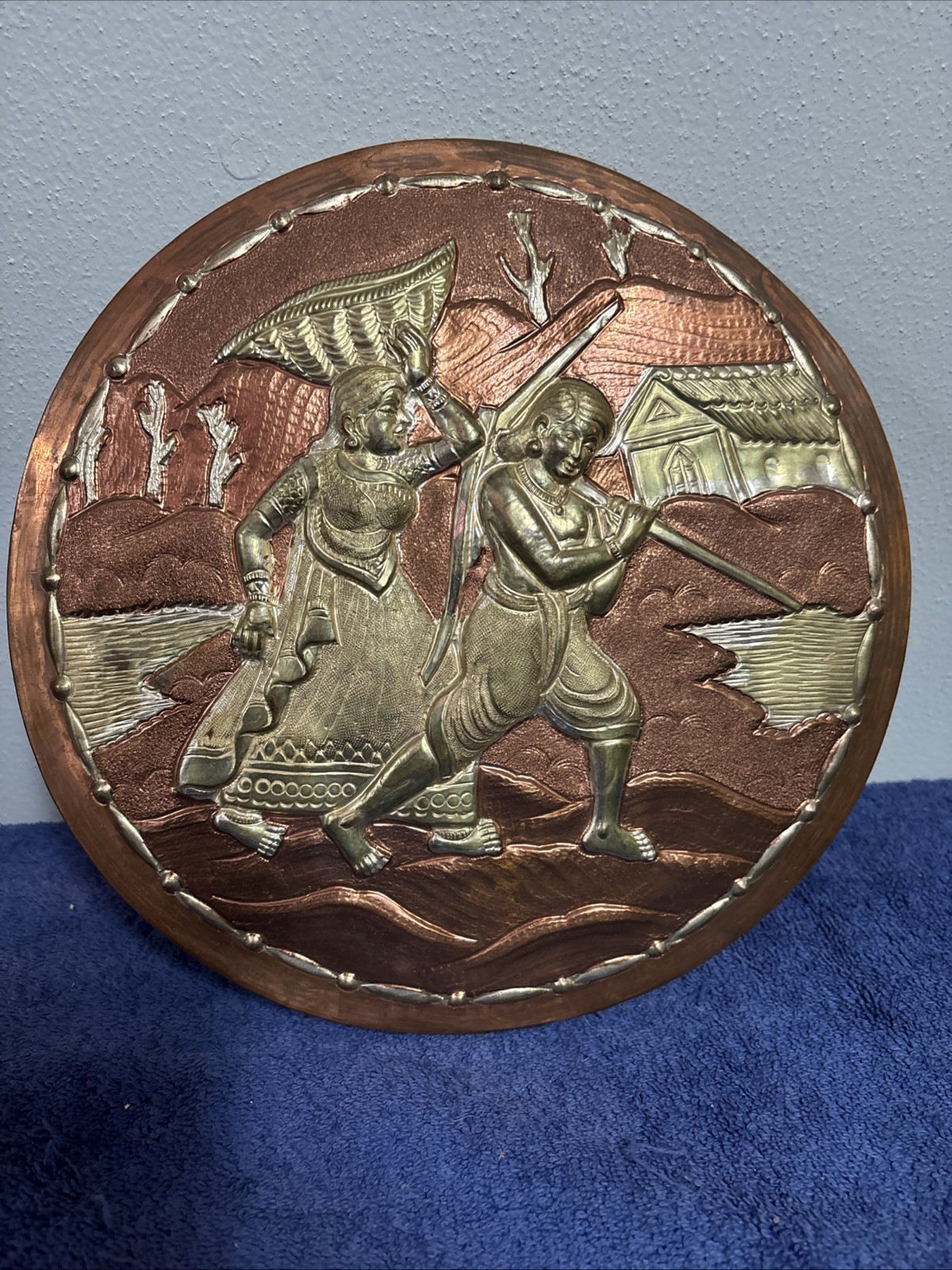 Vintage Copper Fine Farmer Couple Embossed Round Wall Hanging Plate Vintage Copper Fine Farmer Couple Embossed Round Wall Hanging Plate