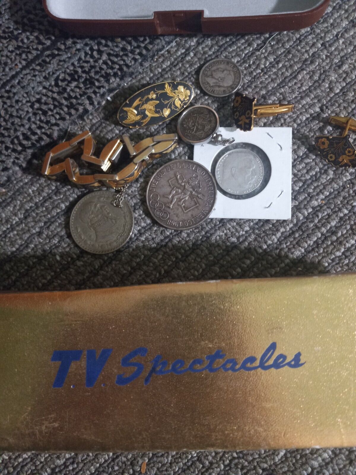 Vintage T.V. glasses reading glasses TV SPECTACLES  Japan ,silver Coins 