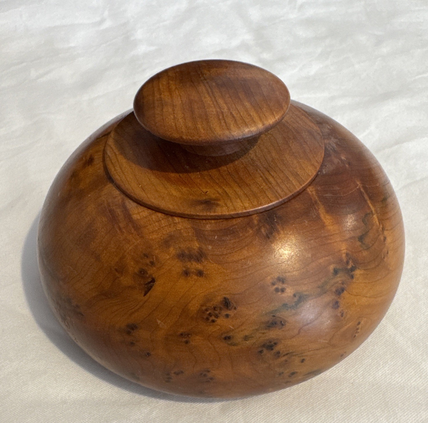 VTG Hand Turned Wood Burled Maple Round Trinket Box w/Lid Handcrafted 4.5\