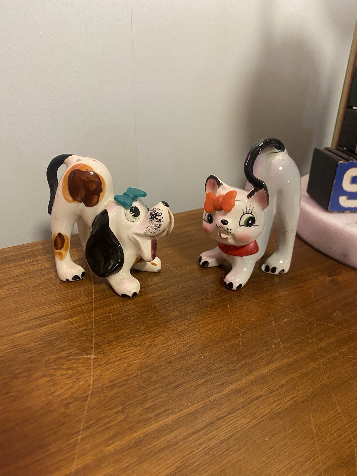 Vintage Sonsco Dog and Cat with Bows Shakers Made In Japan 1950s Kitschy