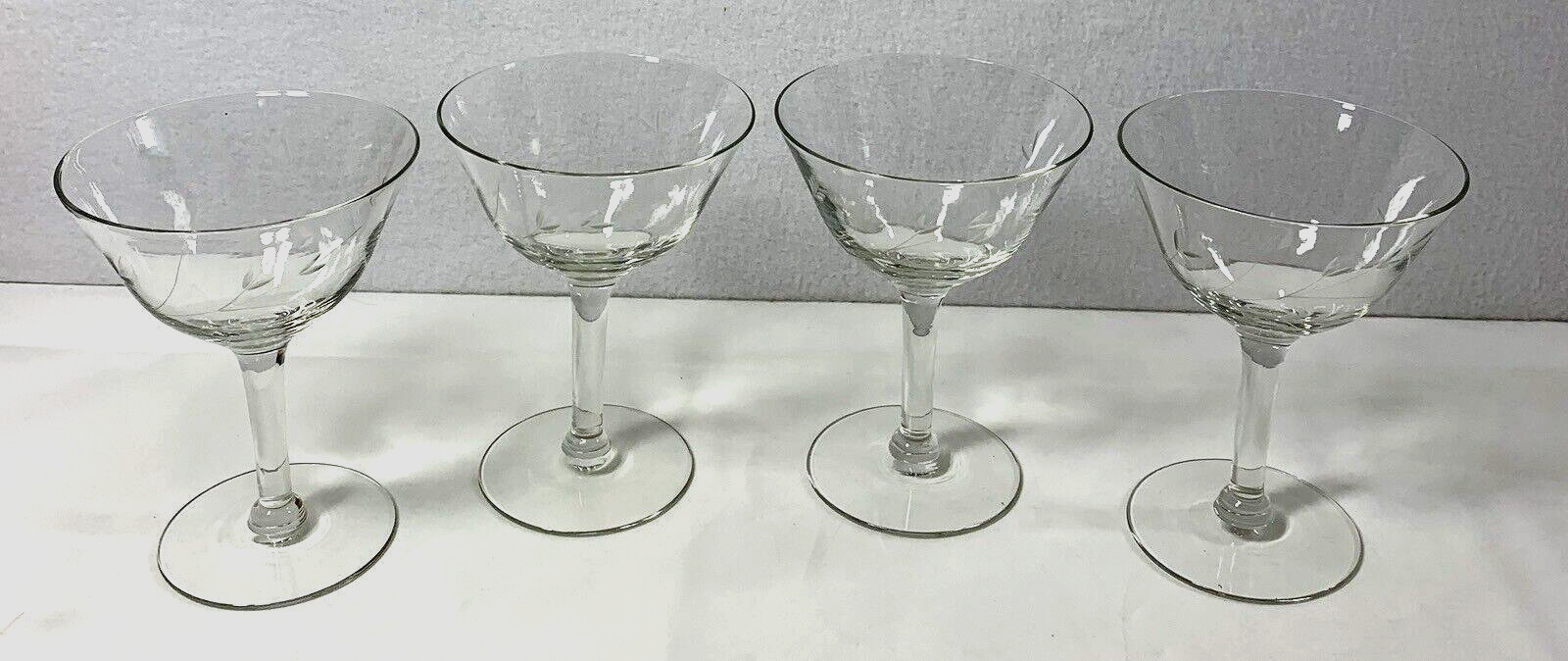 Vintage Glassware 4 Vine Leaf Design Champagne Pedestal Glasses Wedding Party #1