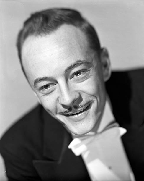 Radio performer and announcer Les Tremayne 1940s Old Photo 2