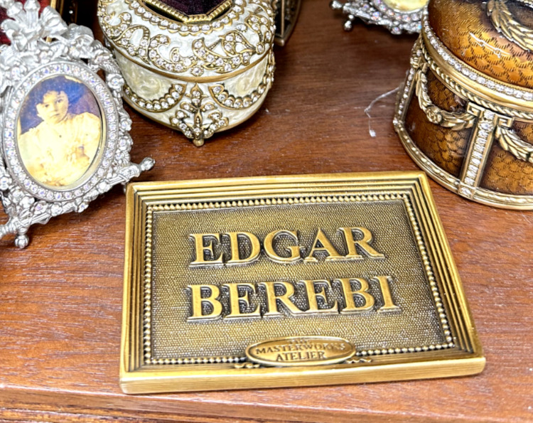 I am Edgar Berebi My Logo  Plaque For Collectors 3x2 sits flat  as shown