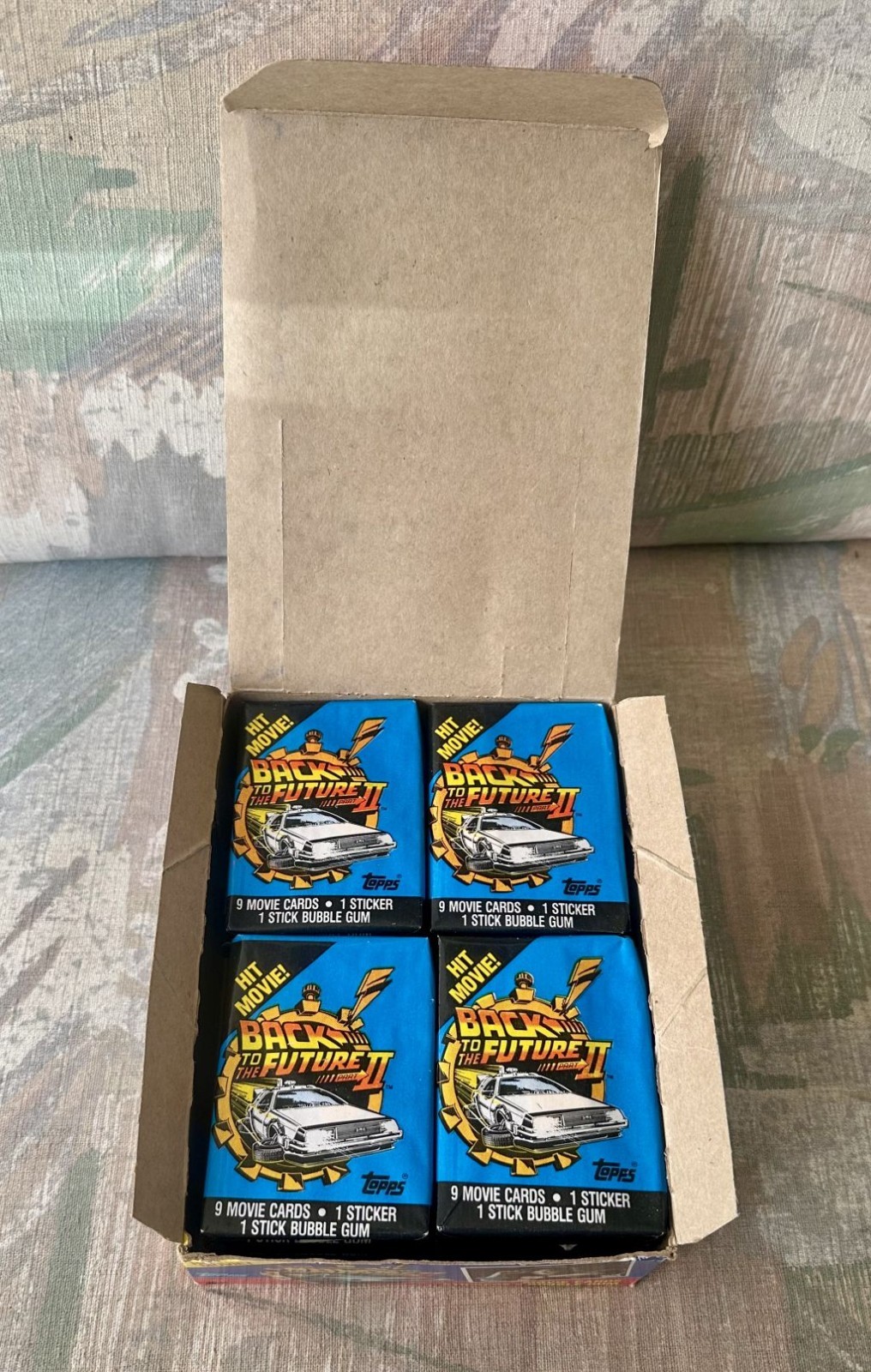 Topps Back To The Future II Wax Box 36 Packs - Vintage 1989 & Rare Topps Back To The Future II Wax Box 36 Packs - Vintage 1989 & Rare