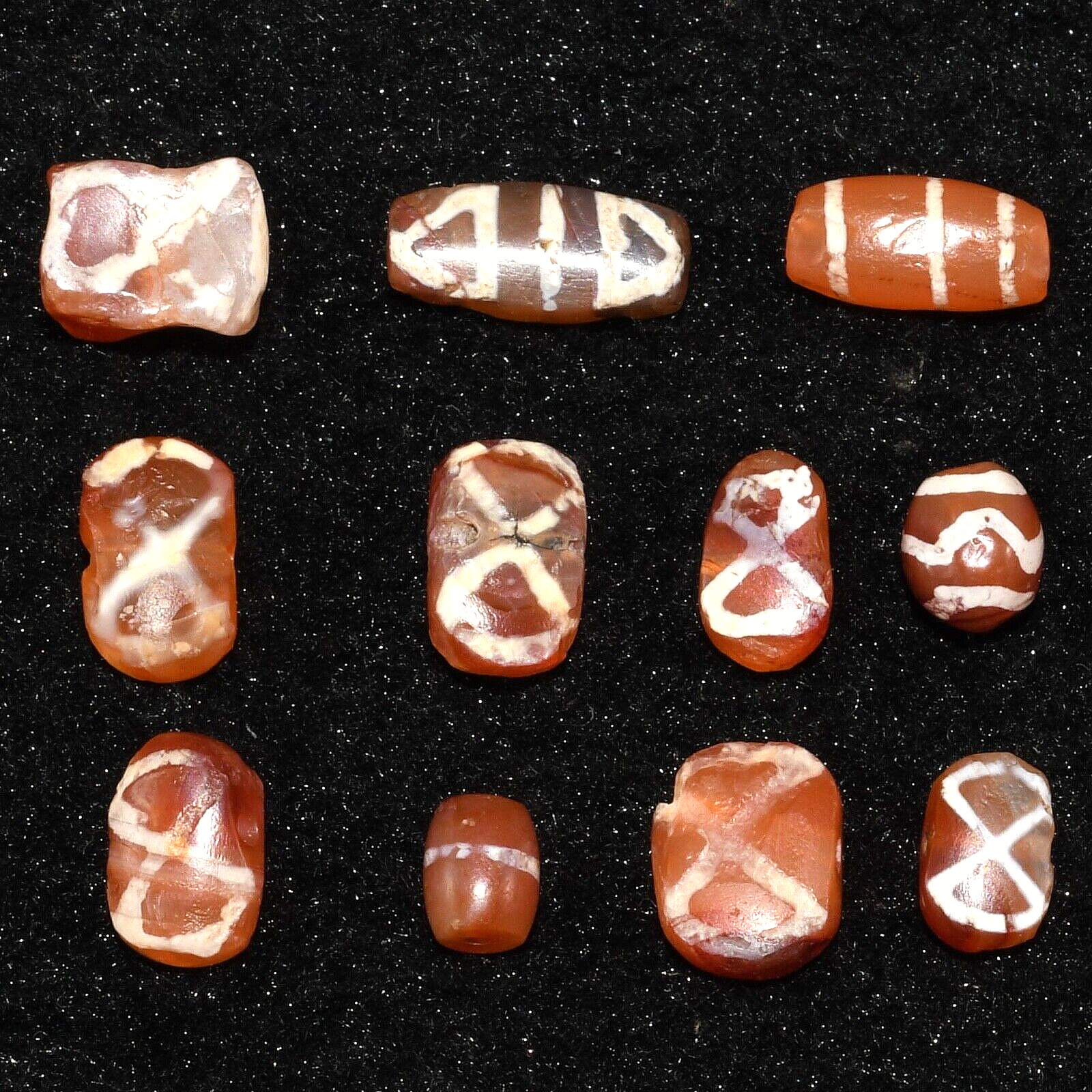 11 Large Ancient Etched Carnelian Beads with Rare Pattern in Very Good Condition