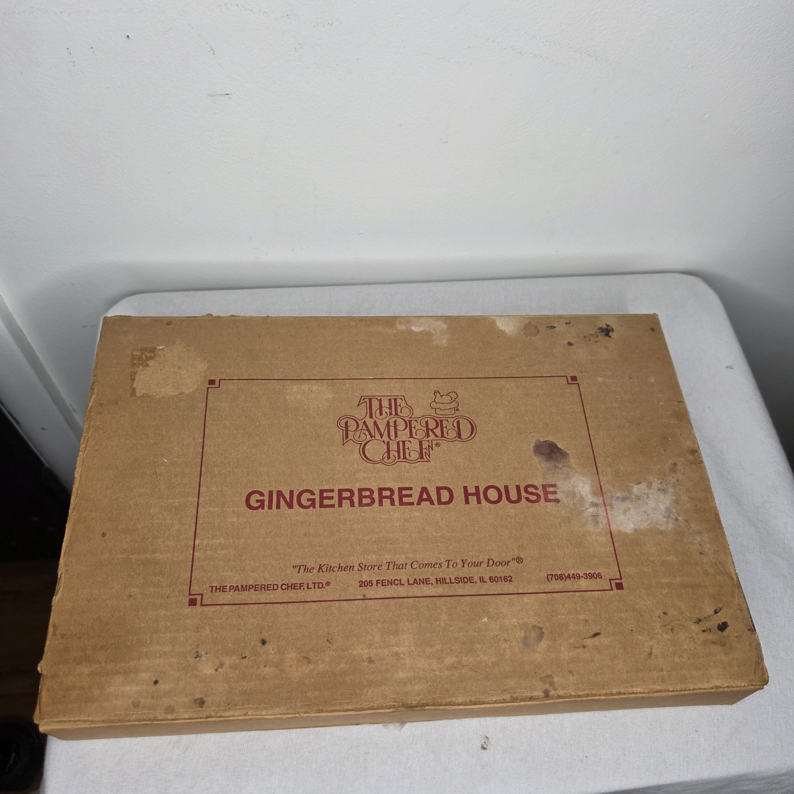 The Pampered Chef Stoneware Gingerbread House Mold 1992 NEW The Pampered Chef Stoneware Gingerbread House Mold 1992 NEW