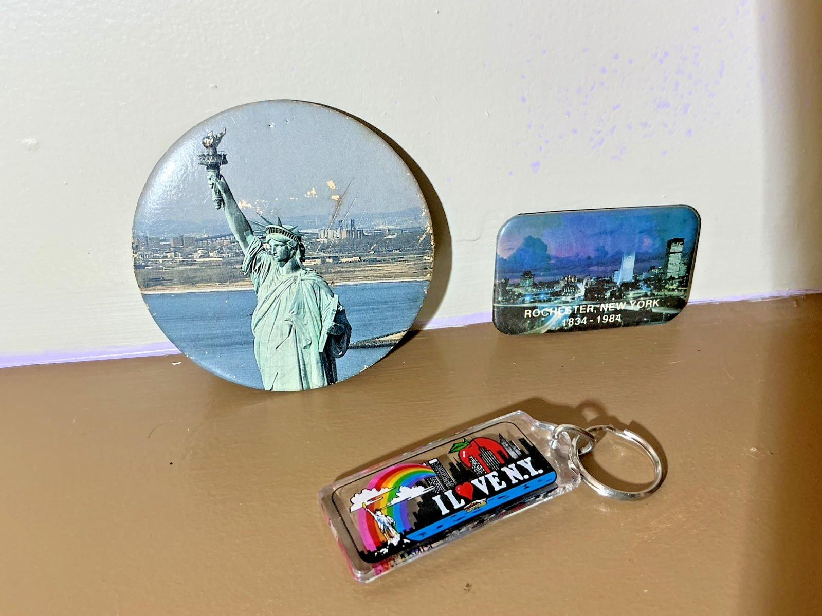 VTG New York Souvenir Lot: Statue of Liberty Button, Rochester 150th & I Love NY
