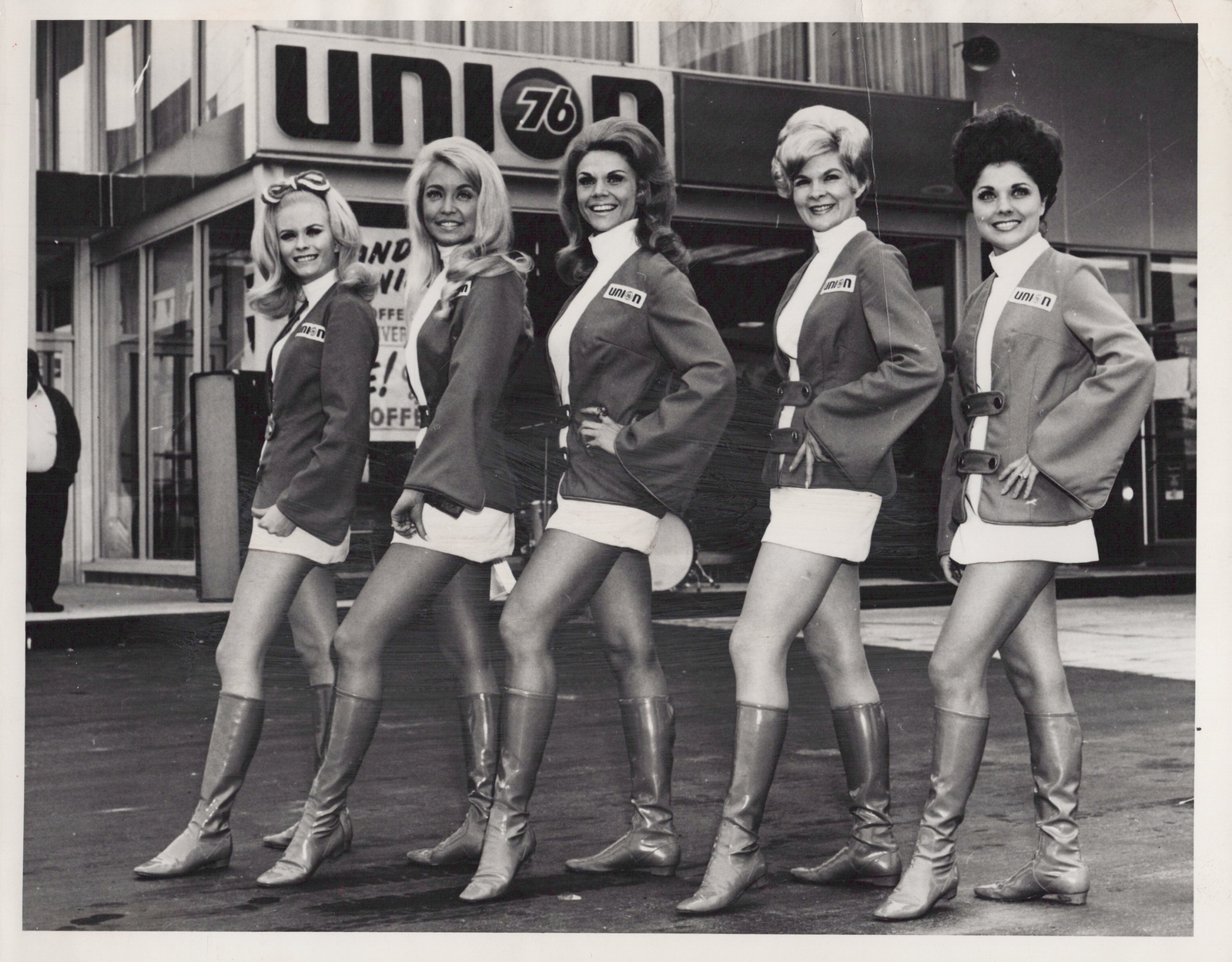 1969 Union 76 Truckstop Opening Hudson Wisconsin Press Photo
