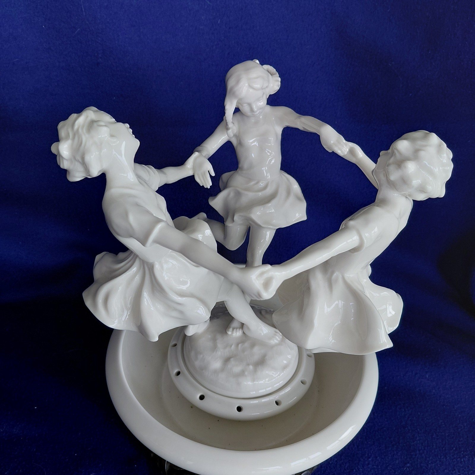 HUTSCHENREUTHER PORCELAIN FIGURINE \'May Dance\' by Karl Tutter Vintage Mid-20th