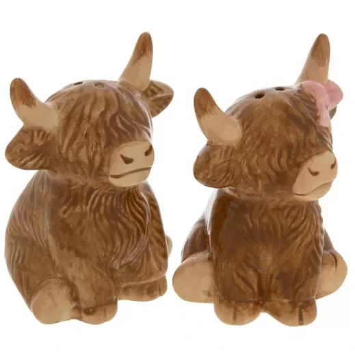 New Farmhouse Ceramic Highland Cow Salt & Pepper Shakers New Farmhouse Ceramic Highland Cow Salt & Pepper Shakers