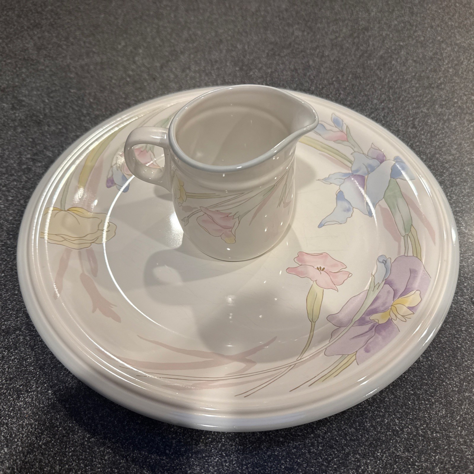 Studio Nova Gabriele  ceramic 12” Dinner Plate 672382 w/ Free milk cup Excellent