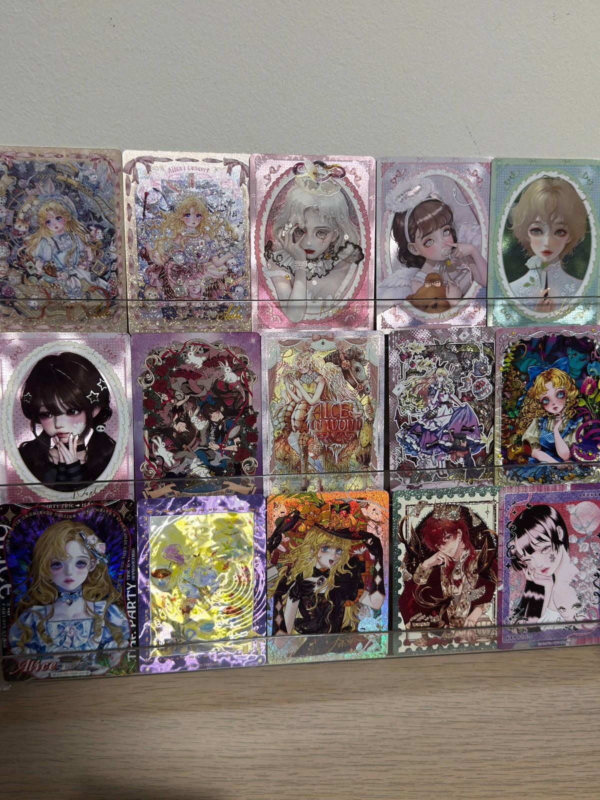 Lot of 15 Wanmanshe Alice In Wonderland 2 Gold Foil Printed Auto