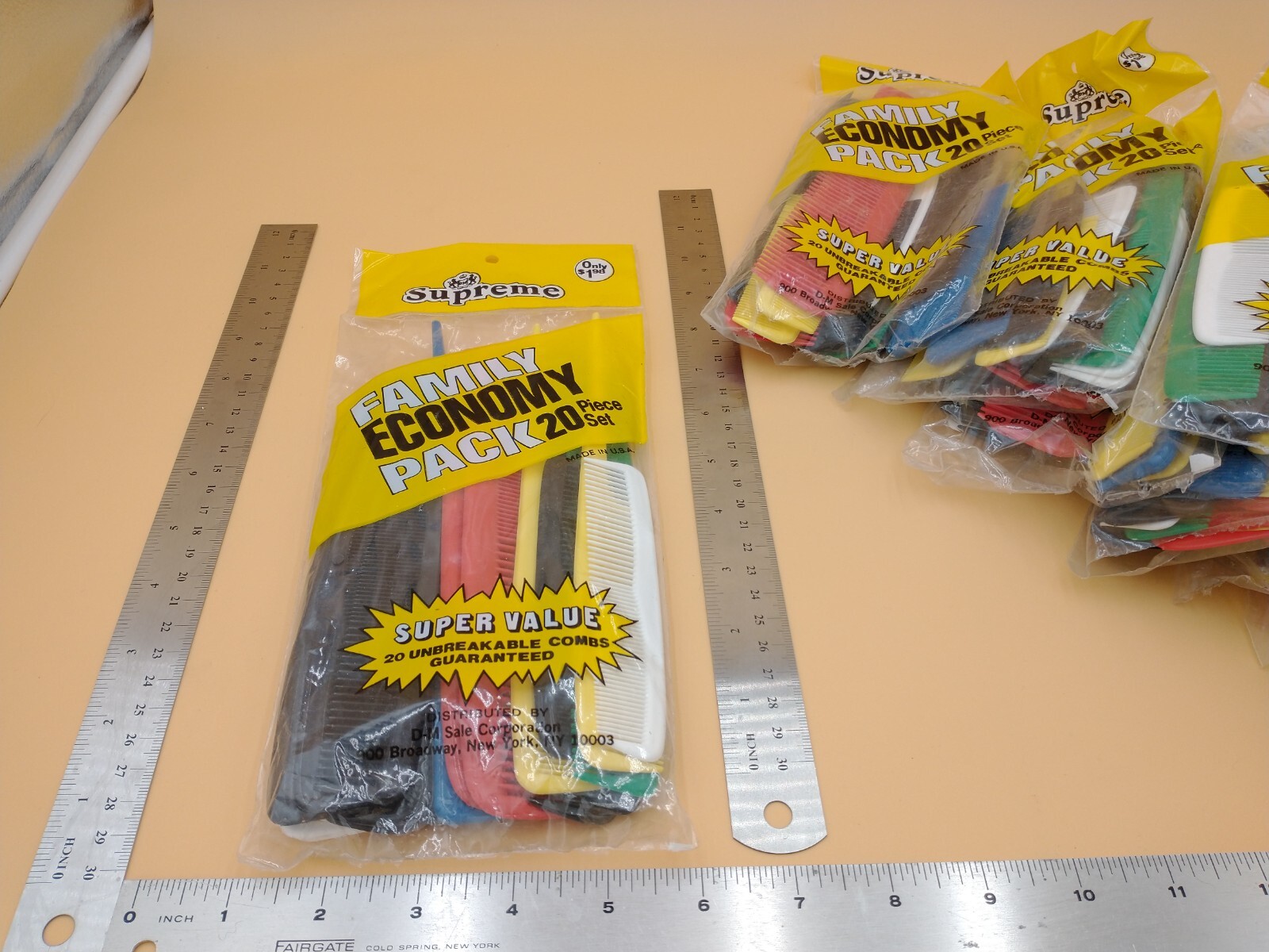 1 pack of Vintage \'Supreme\' Family Economy Pack of combs. 20pcs #Z200