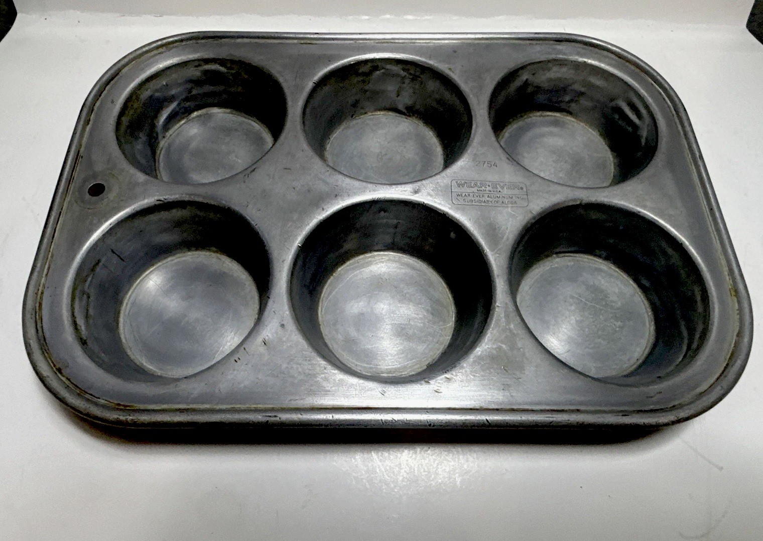 Wear Ever No 2754 Vintage 6 Slot Aluminum Muffin Tin