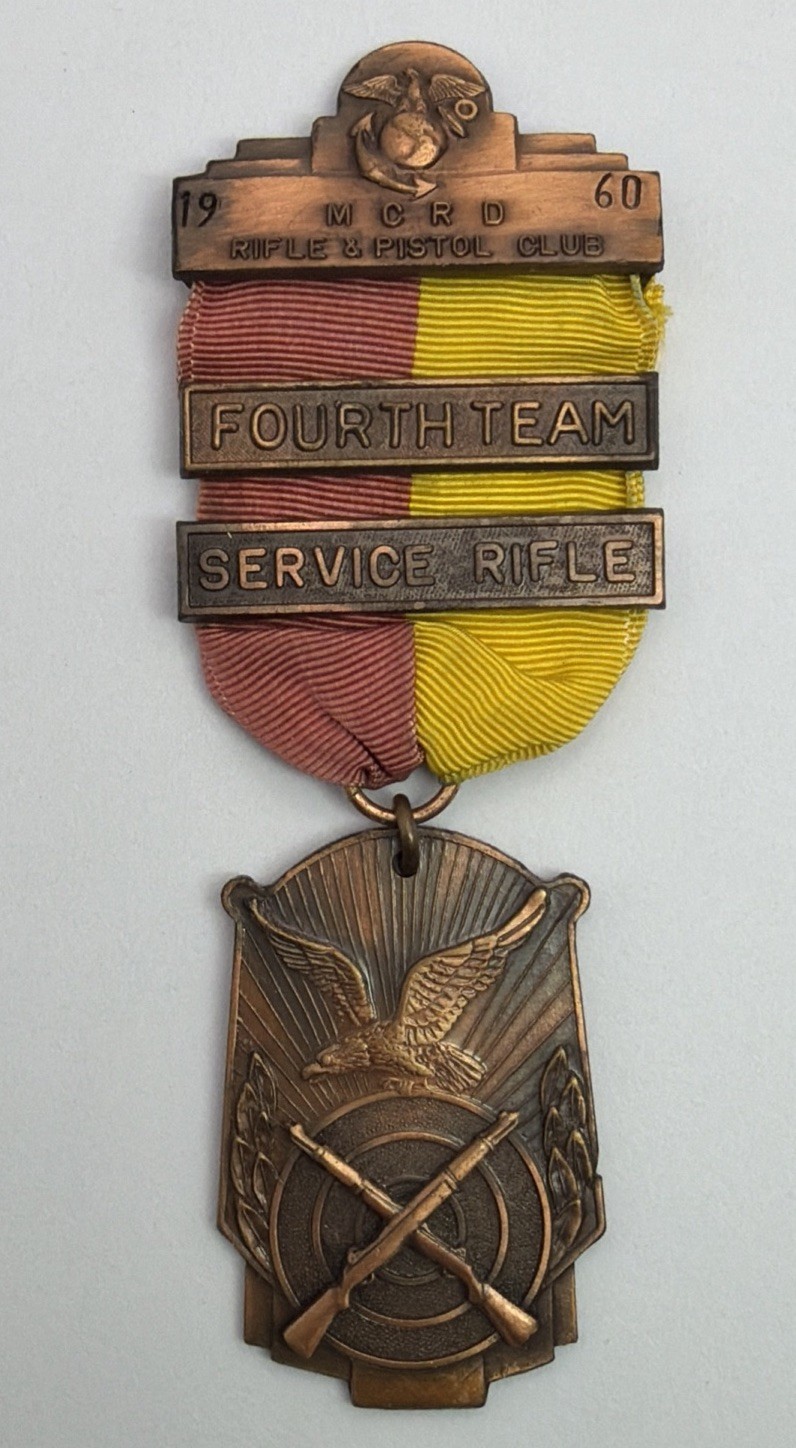 Vintage 1960 USMC MCRD Rifle & Pistol Club Medal Fourth Team Service Rifle EGA