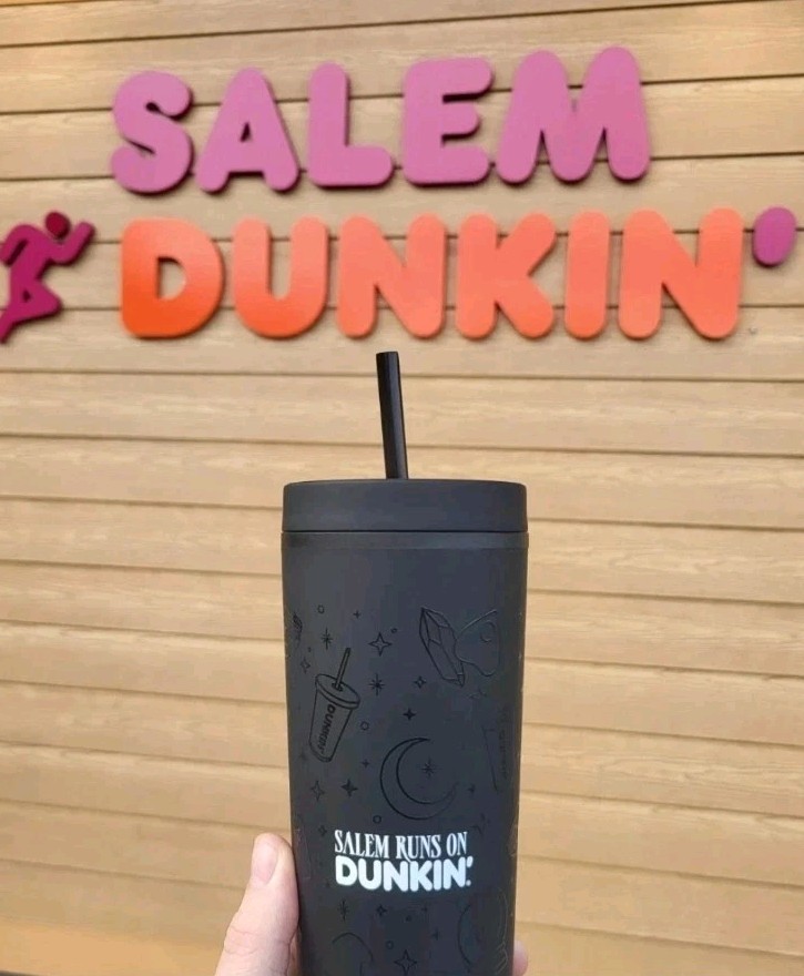 New 2025 Salem MA Runs On Dunkin Donuts Black Tumbler Cup 18oz x HTF LE RARE 