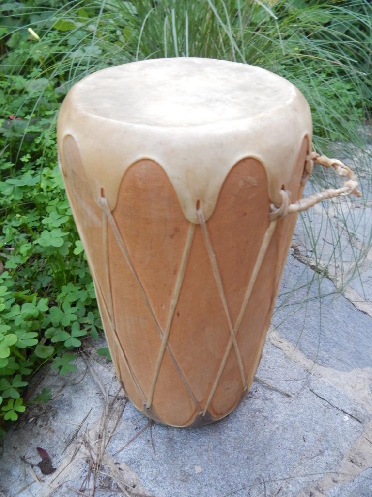 TALL TAOS PUEBLO INDIAN END TABLE SIZED DRUM - CLEAN AND NICE - End Table Size 