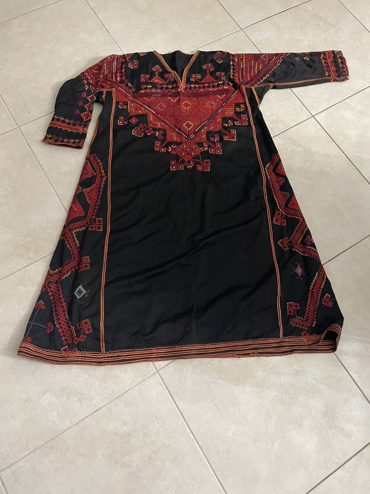 Stunning Handmade Embroidery Arab  bedouin dress Thobe Abaya Thob