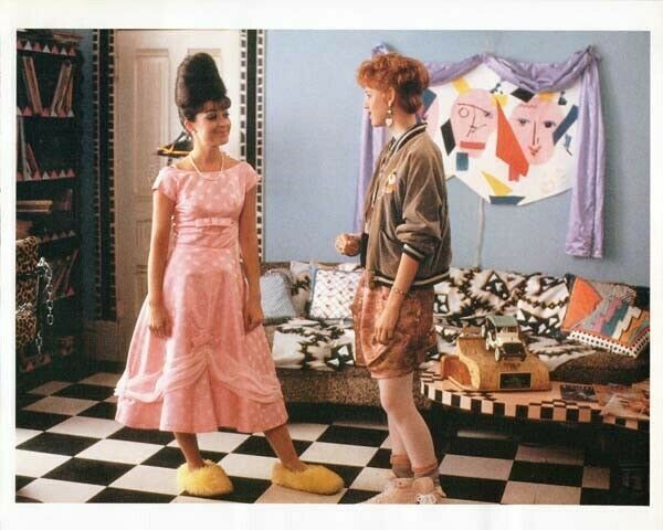 Pretty in Pink Annie Potts & Molly Ringwald in scene 8x10 inch photo