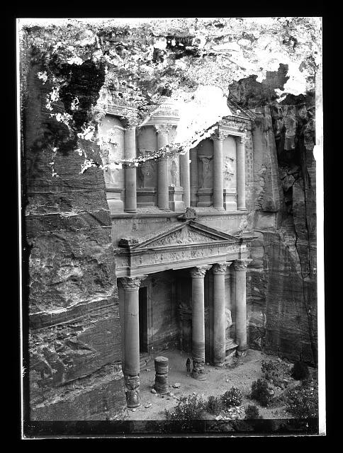 Photo:Petra Jordan el-Khazneh 1900s Ancient City Facade