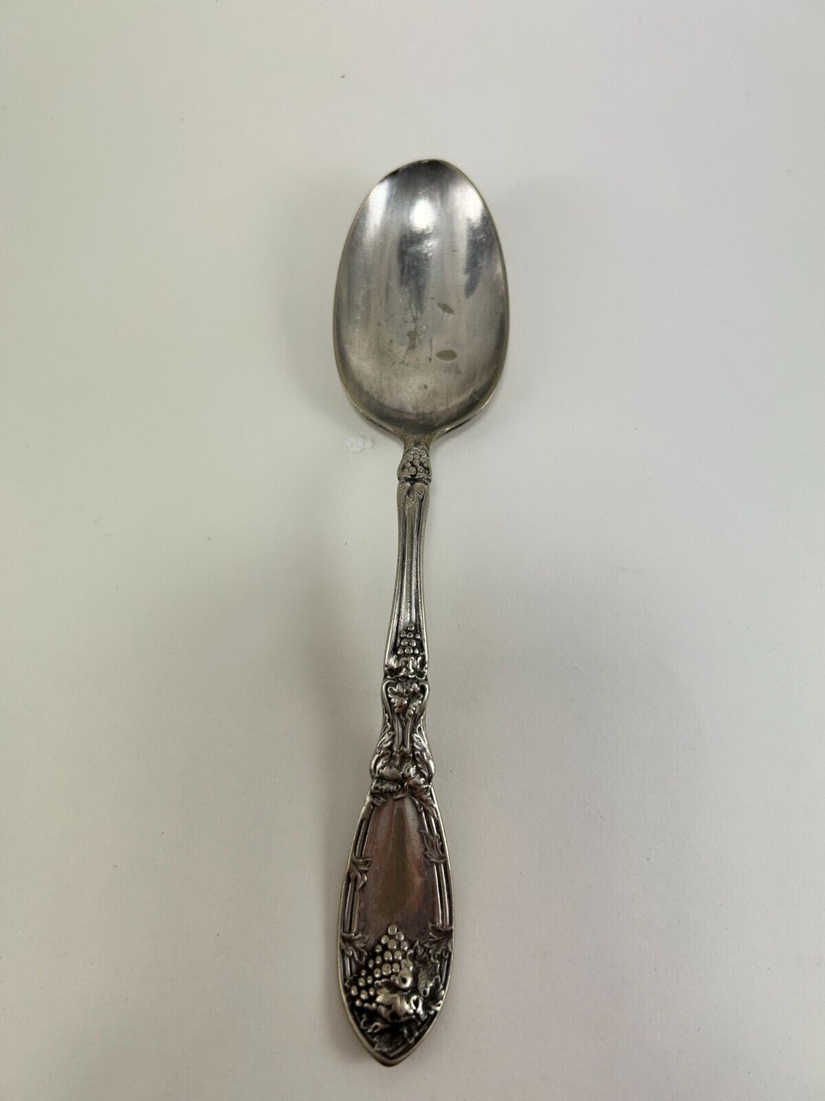VINTAGE 1881 ROGERS TABLESPOON GRAPES PATTERN 7\