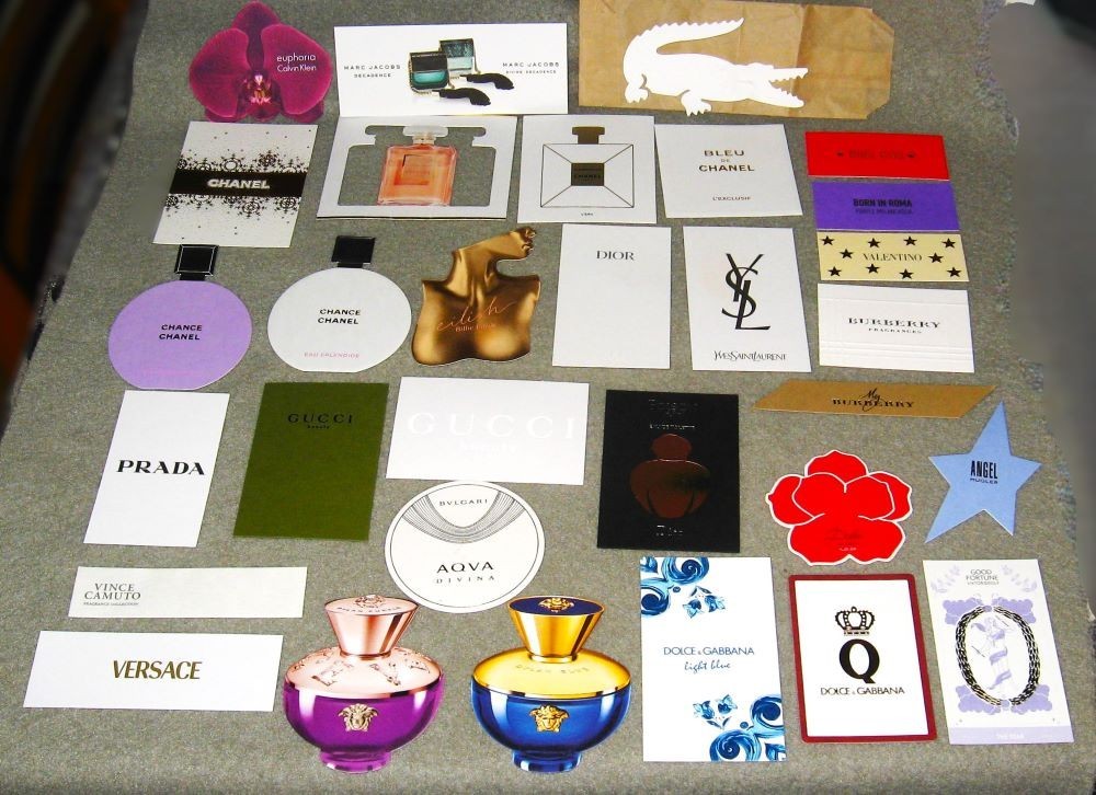 LOT OF 30 PERFUME BLOTTERS CARDS CHANEL, DIOR, CALVIN KLEIN, GUCCI, VERSACE++