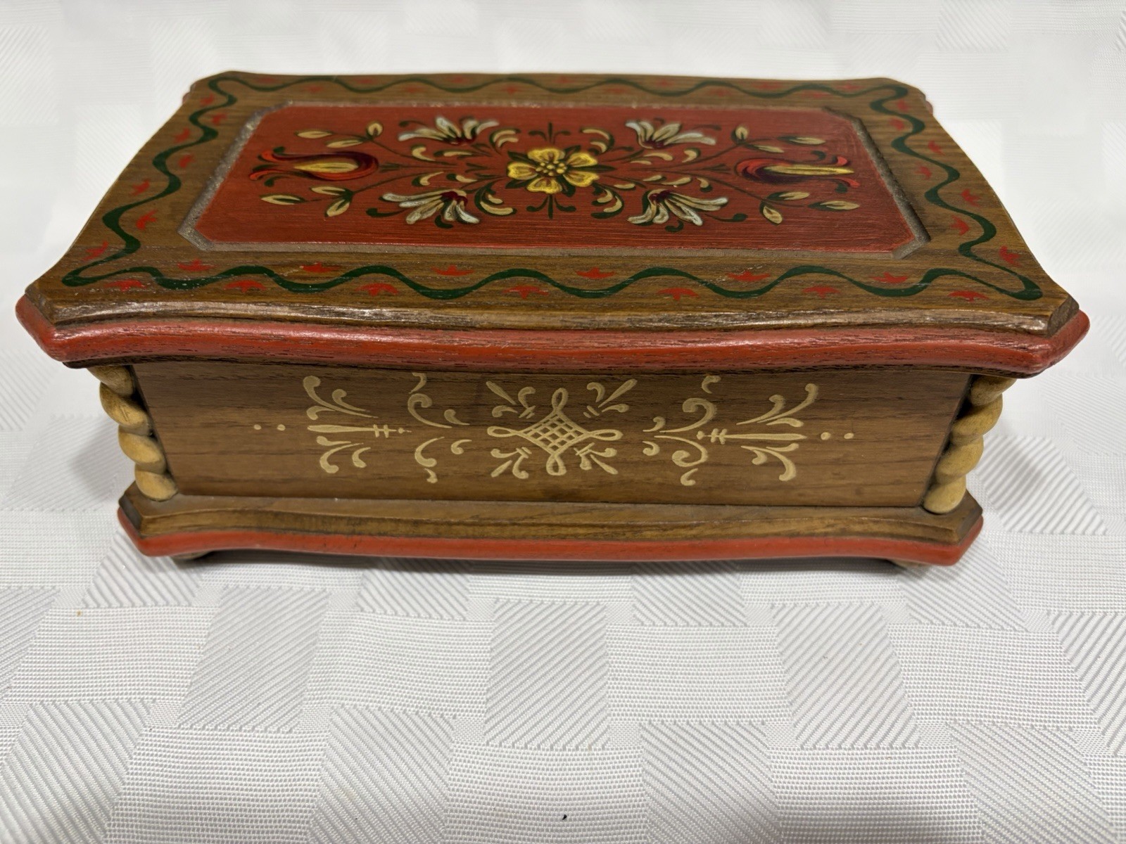 Vintage Handpainted Wooden Trinket Box by ANRI. Made In Italy 50s-70s. Folk Art Vintage Handpainted Wooden Trinket Box by ANRI. Made In Italy 50s-70s. Folk Art
