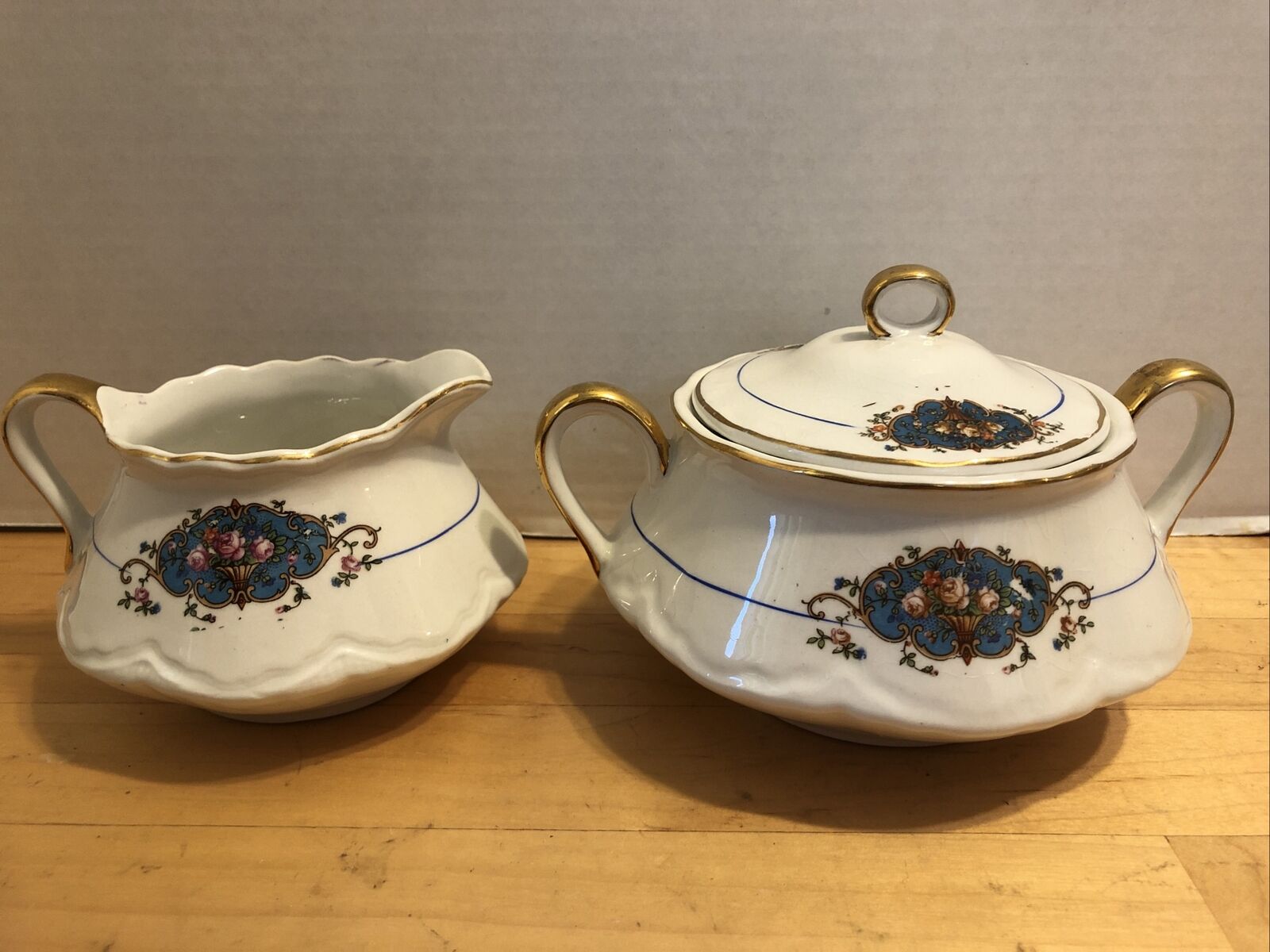 PADEN CITY POTTERY SUGAR BOWL WITH LID AND CREAMER WITH GOLD TRIM VINTAGE