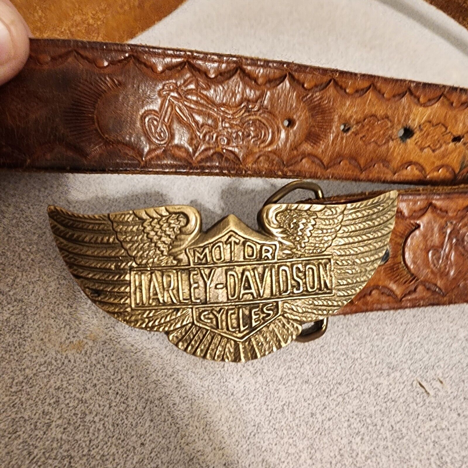 Vtg 1970s? Harley Davidson Tooled Leather Belt & Solid Brass Buckle Sz 32-37
