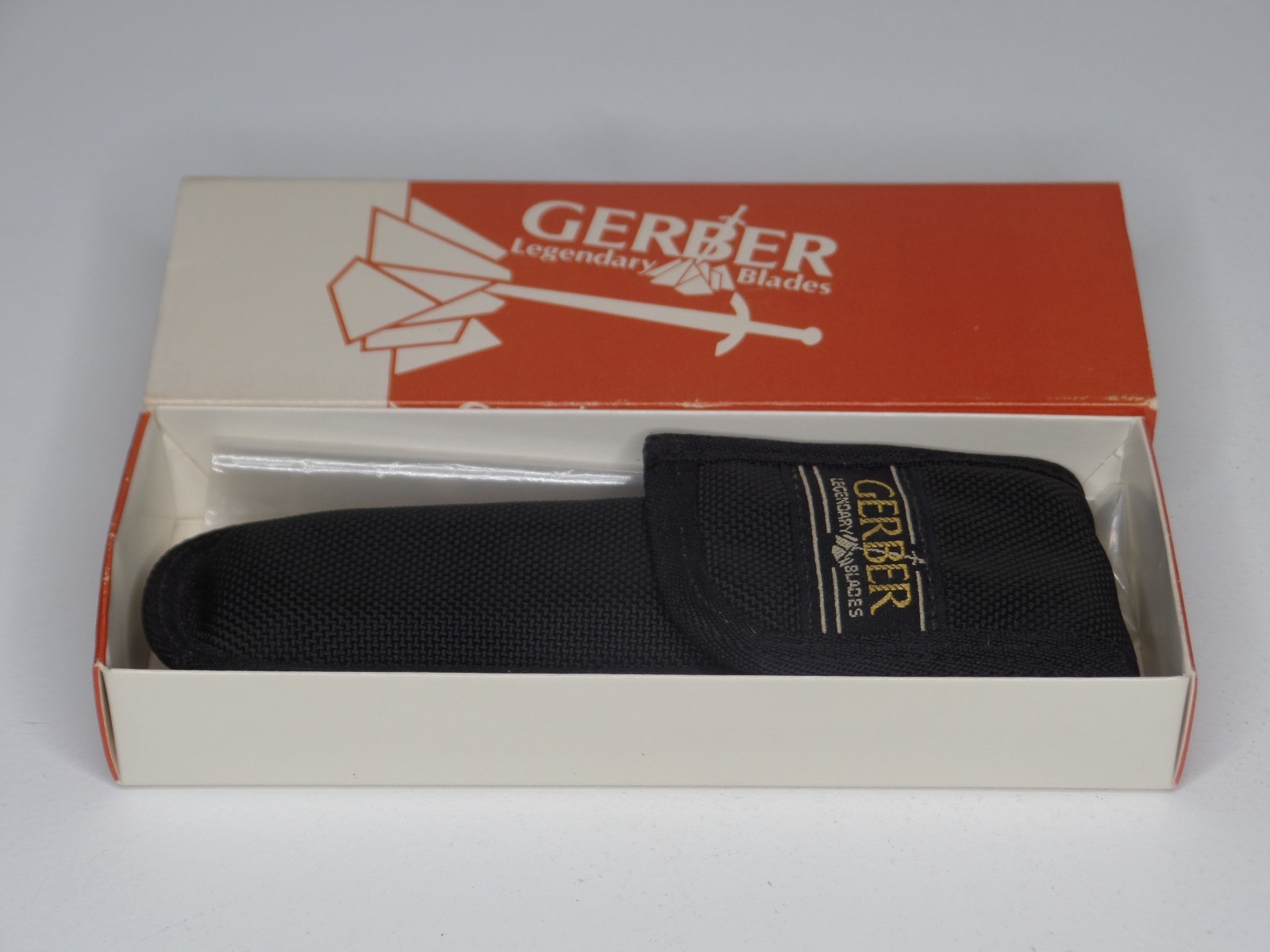 Gerber Bolt Action Fisherman w/ Ballistic Cloth Scabbard #7007 Box and Sheath