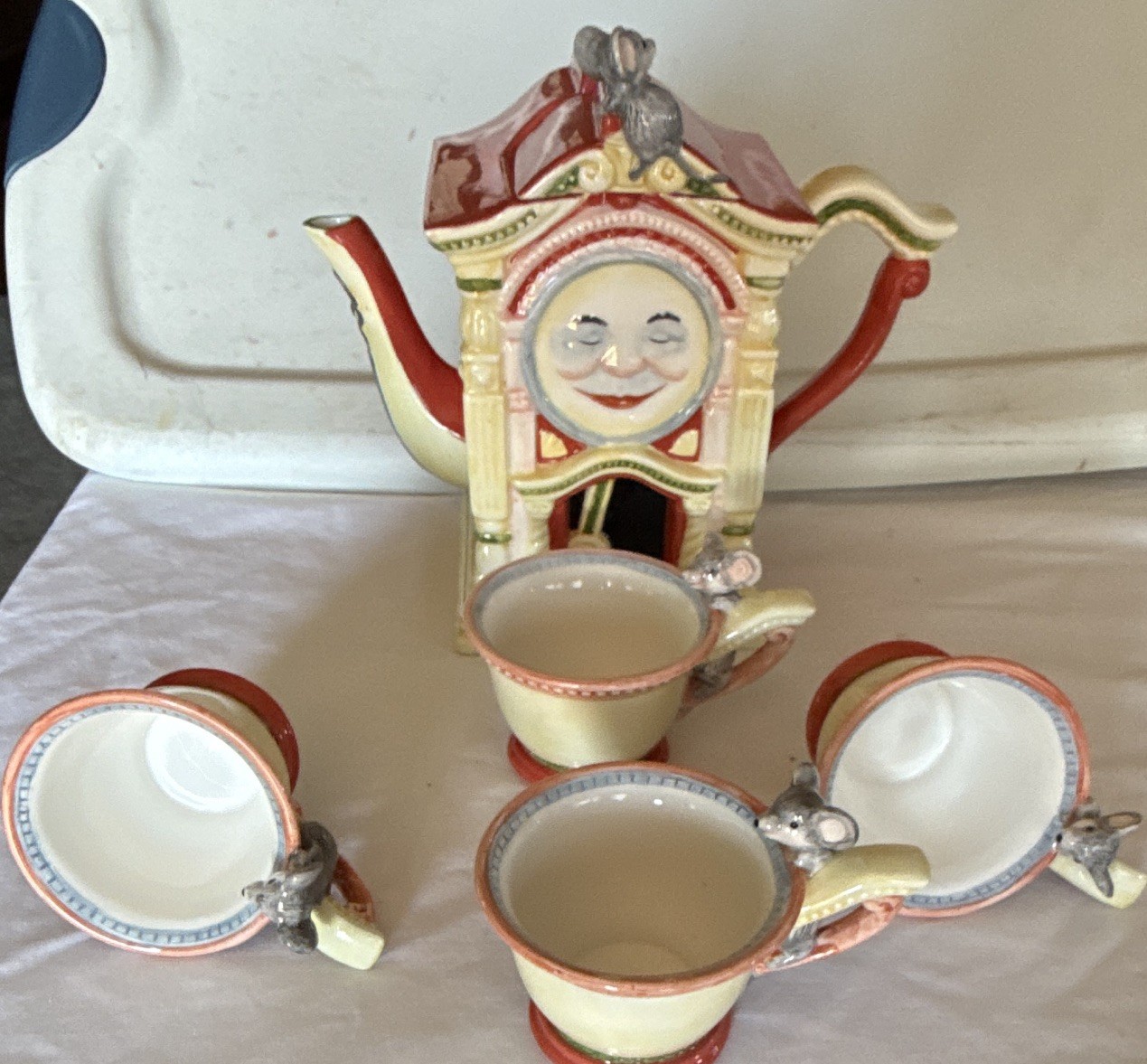 MINT Vintage 1996 Dept 56 Hickory Dickory Dock Teapot Set 4 Cups Storybook