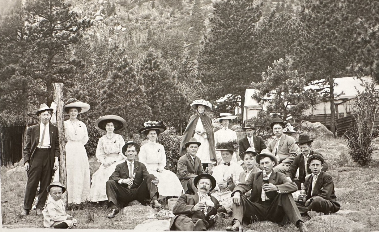 RPPC PHOTO POSTCARD 1904-1920 BEER DRINKING PICNIC GROUP PIC (WALTER\'S?) FP163