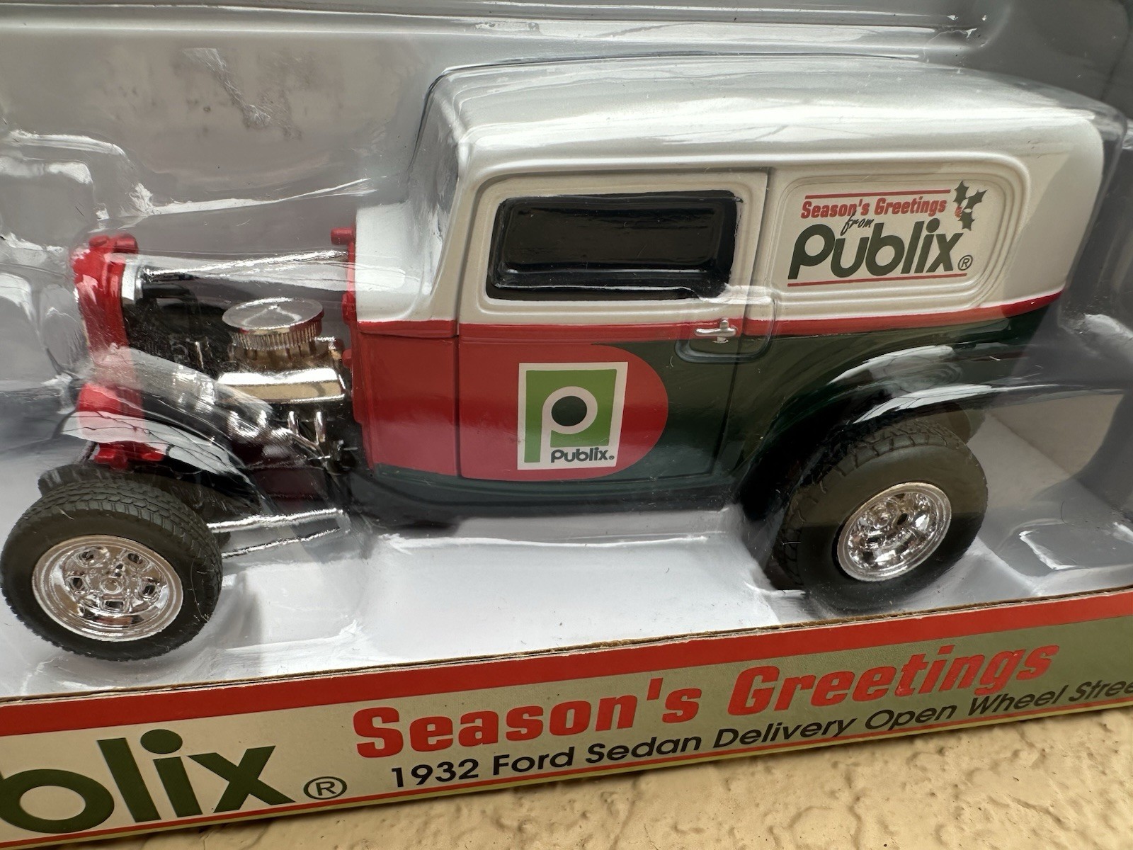 Publix 2000 Hot Rod 1932 Ford Sedan Delivery 1/24 Scale VTG New Old Stock Sealed