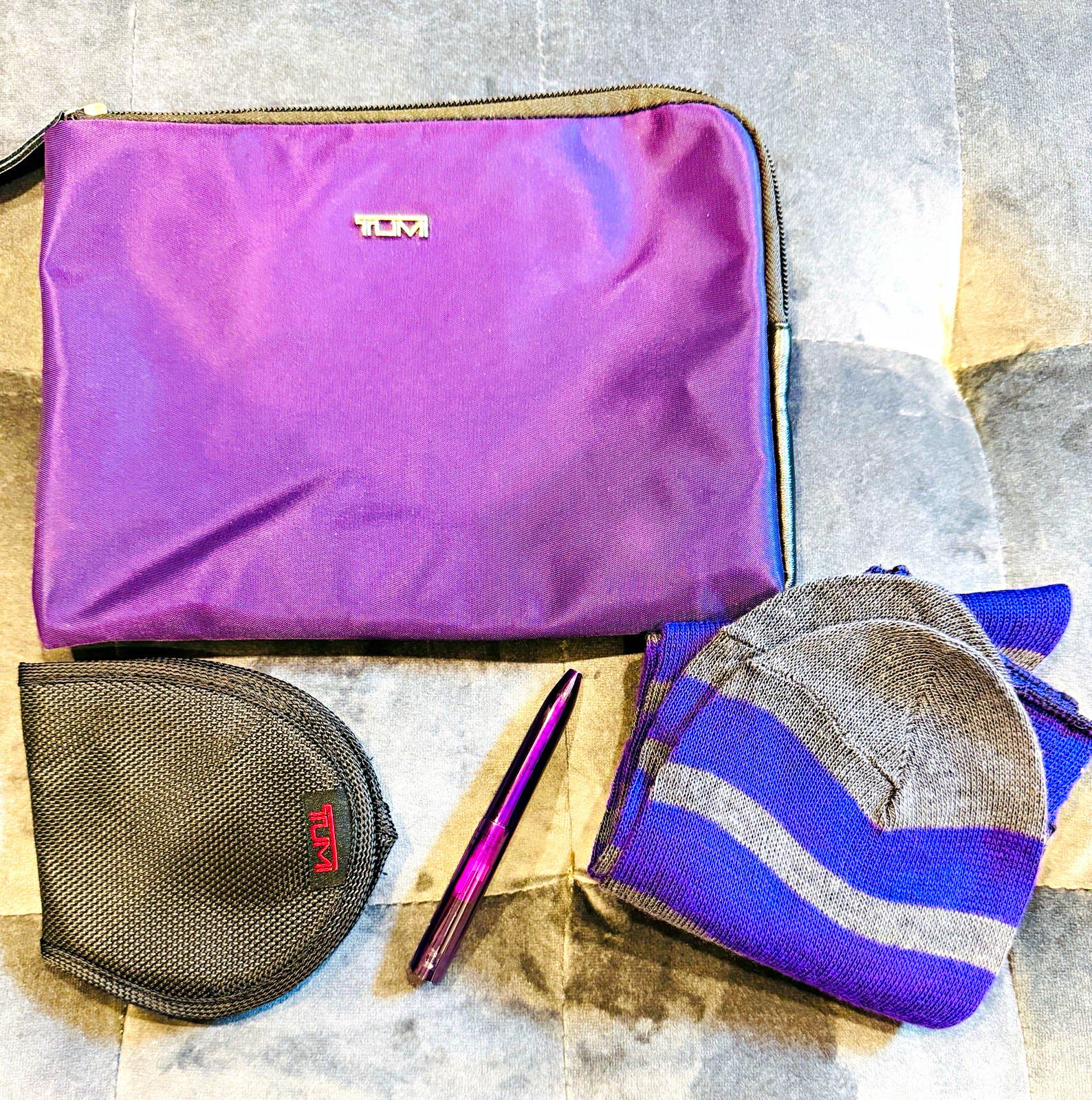 TUMI for Delta Airlines Amenity Kit Zip Bag w/ Eye Mask Socks Pen Toiletries