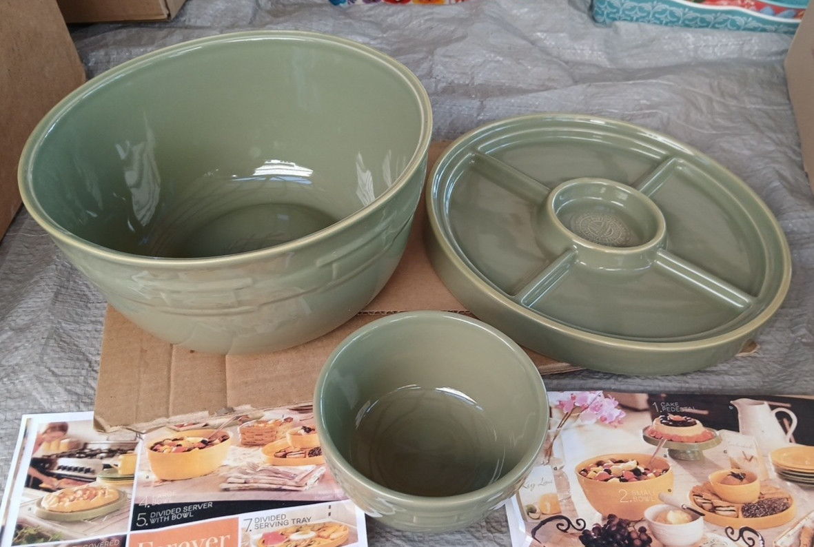 Longaberger 8-IN-1 Entertainer, Multi Serving Kit, Sage Green Bowl, casserole EX