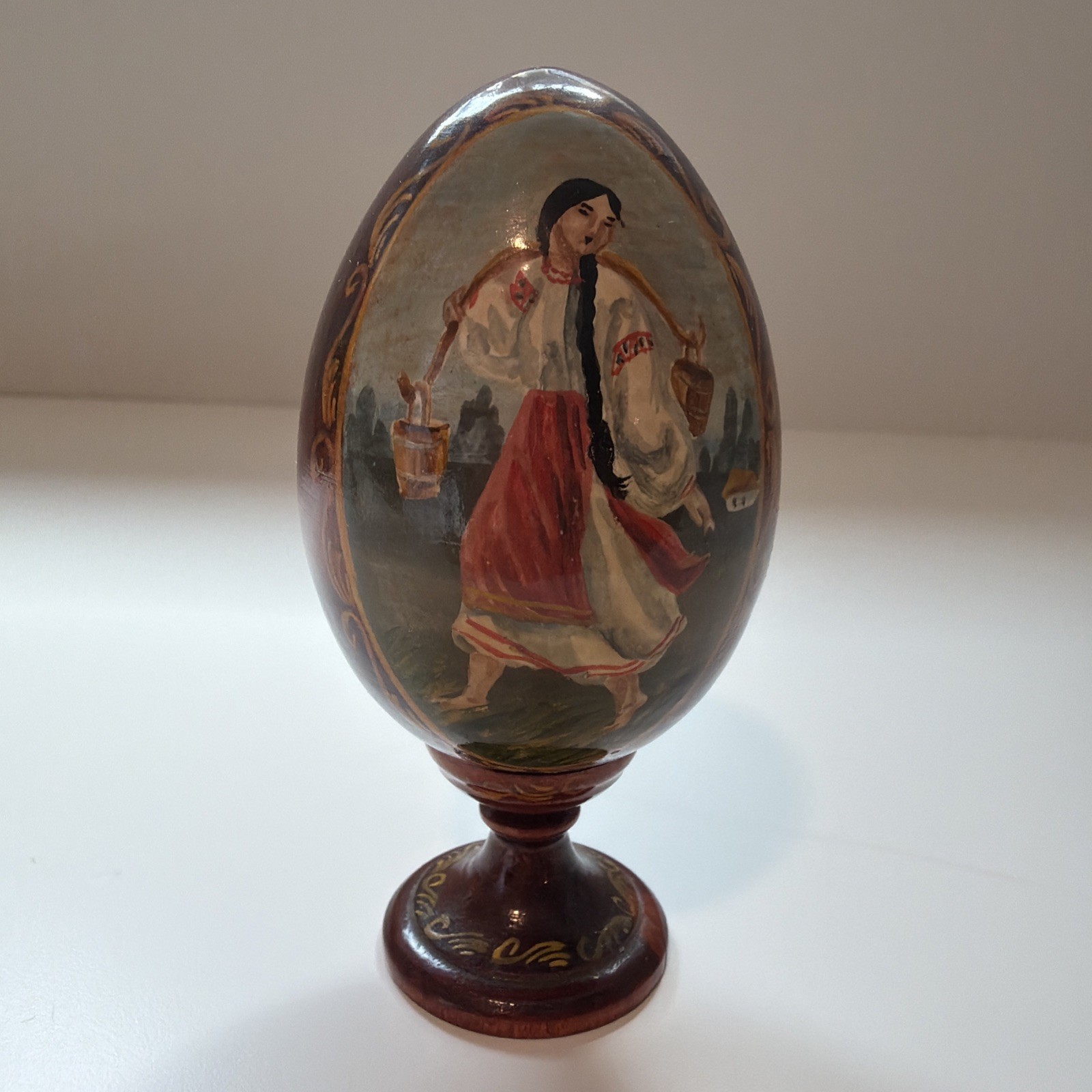 Vtg Hand Painted Russian Lacquer Egg 