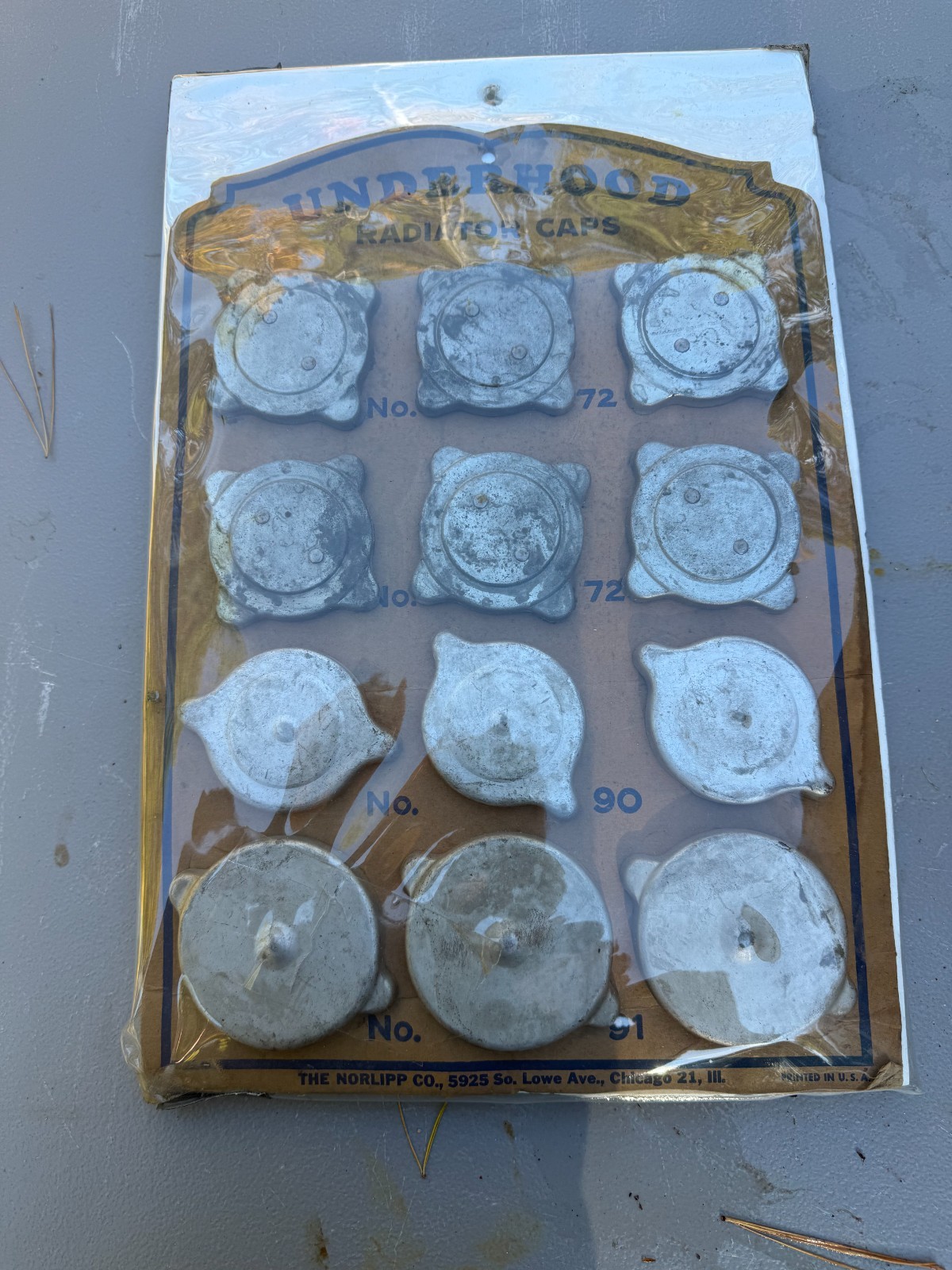 VTG  30\'s 40\'s  underhood  radiator cap  store display 4  sizes   radiator caps