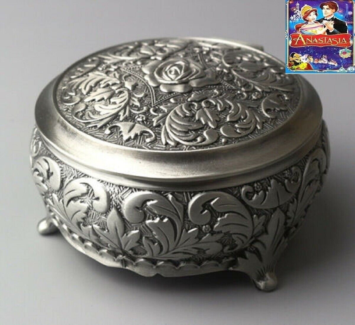 SANKYO TIN ALLOY CIRCLE SHAPE  MUSIC BOX :  ONCE UPON A DECEMBER ( HAVE VIDEO )