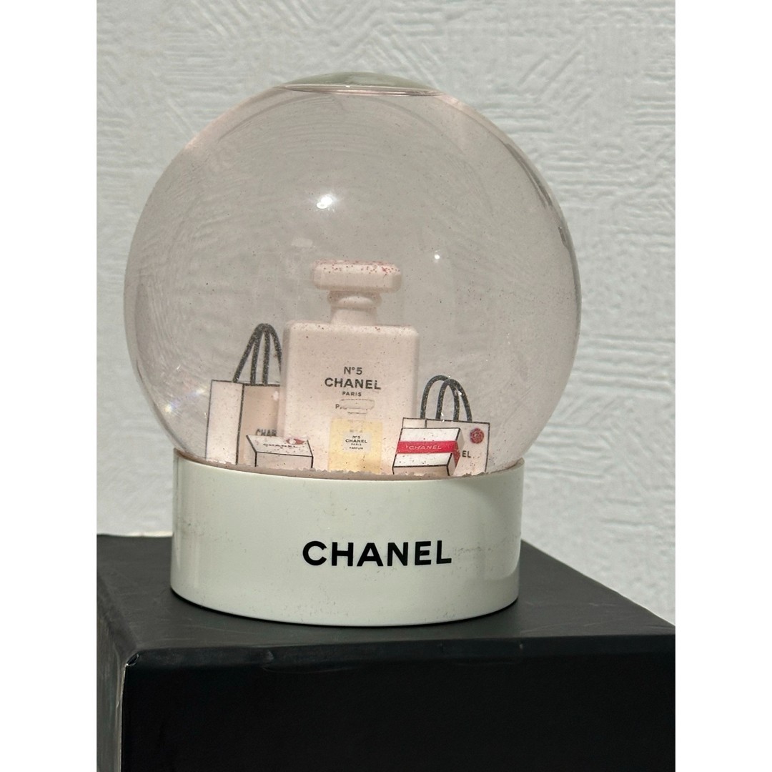 CHANEL 2016 VIP Limited Snow Globe Pink Perfume Bottle Glitter Glass w/ Box