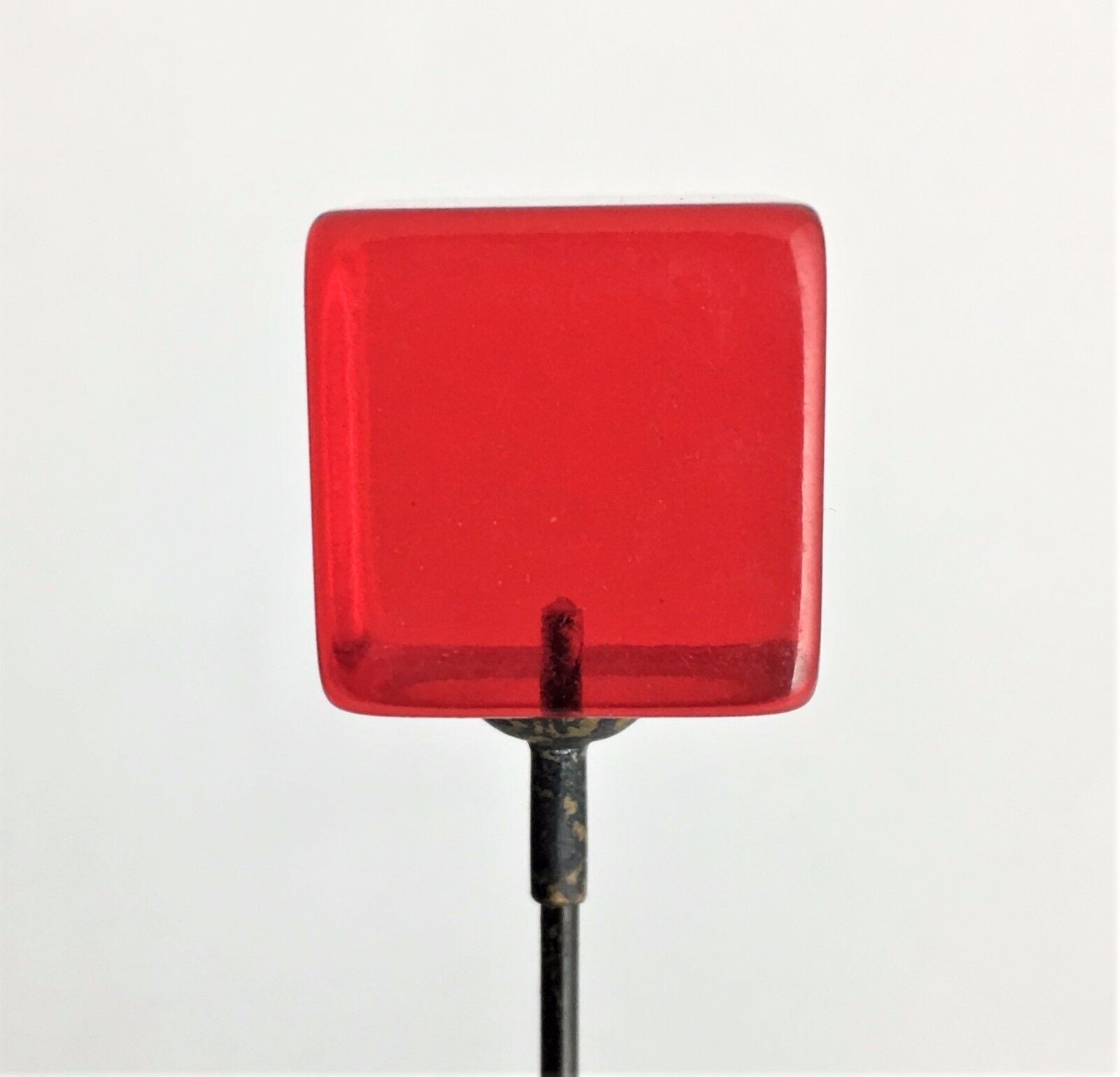 LARGE CHUNKY GLOWING RED BAKELITE HATPIN HP-274