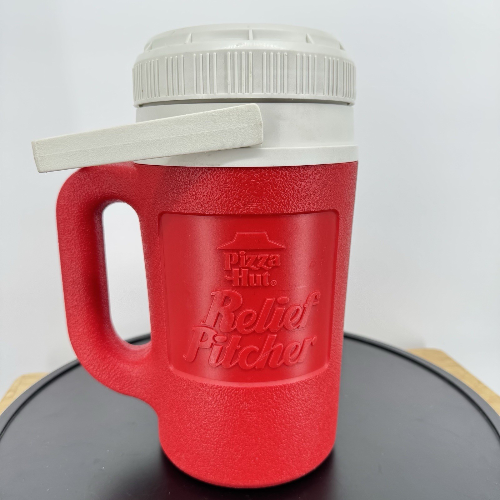 Vintage 80s Pizza Hut Red & White Igloo Half Gallon Relief Pitcher Cooler Vintage 80s Pizza Hut Red & White Igloo Half Gallon Relief Pitcher Cooler
